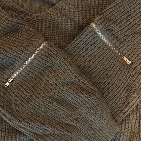 LF crop olive green sweater with zipper accent elbows - Picture 4 of 4